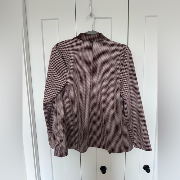 Blazer - Picture 2 of 4